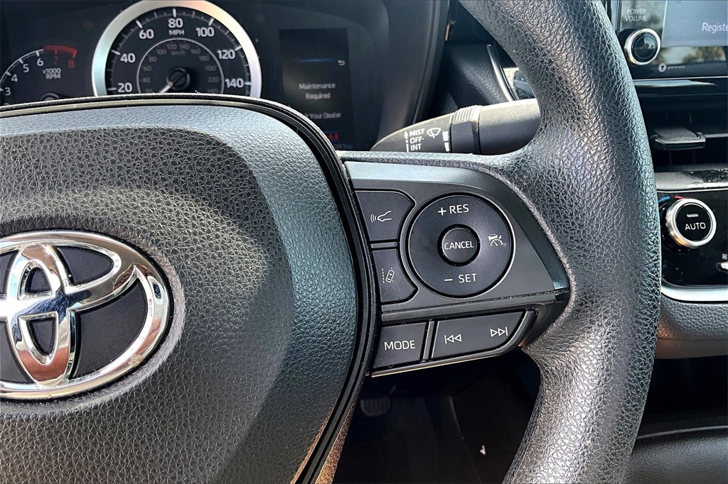 Vehicle image 19 of 31