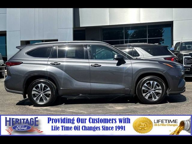 2021 Toyota Highlander Hybrid XLE