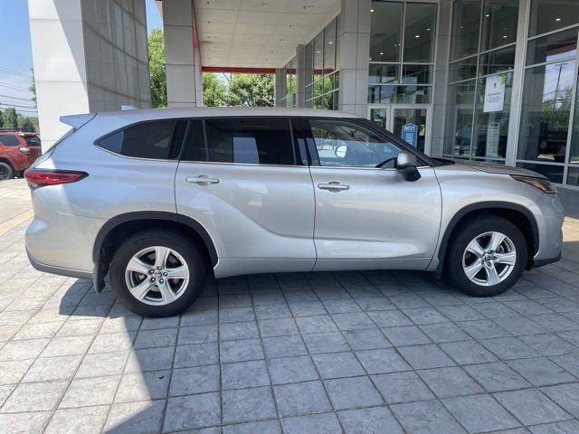 2021 Toyota Highlander LE