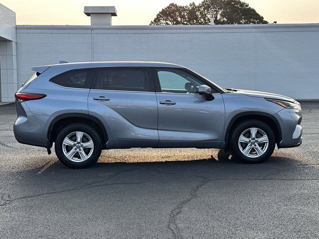 2021 Toyota Highlander LE