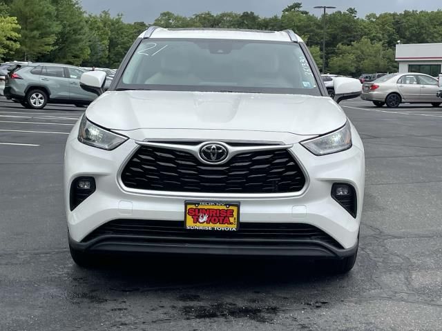 2021 Toyota Highlander XLE