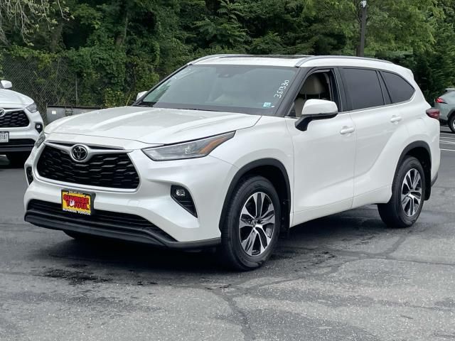 2021 Toyota Highlander XLE