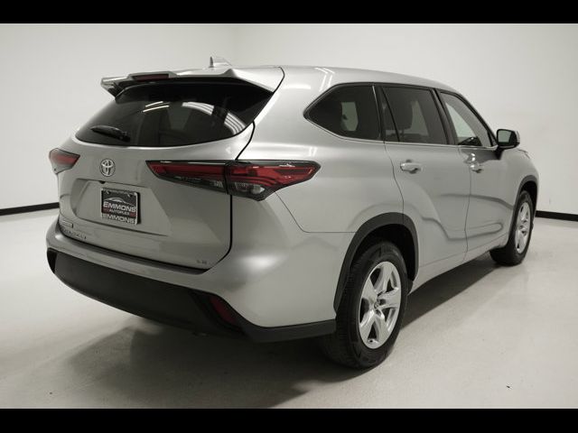 2021 Toyota Highlander LE