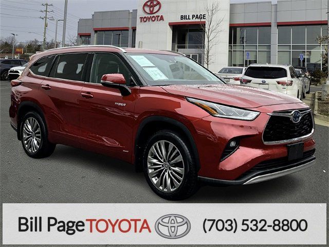 2021 Toyota Highlander Hybrid Platinum