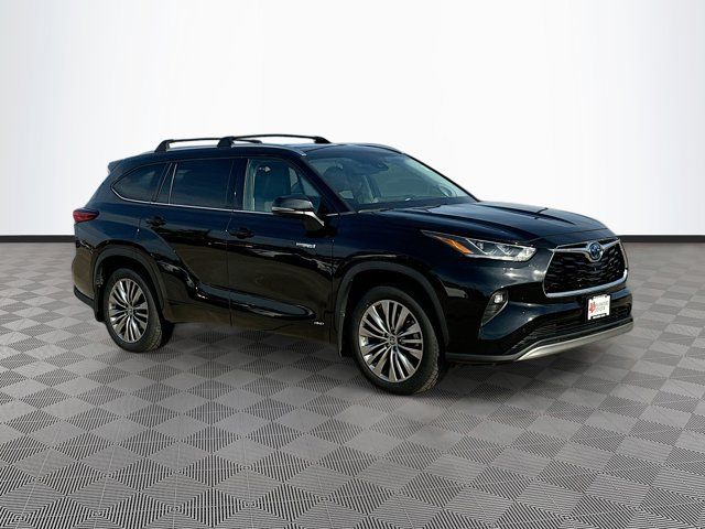 2021 Toyota Highlander Hybrid Platinum