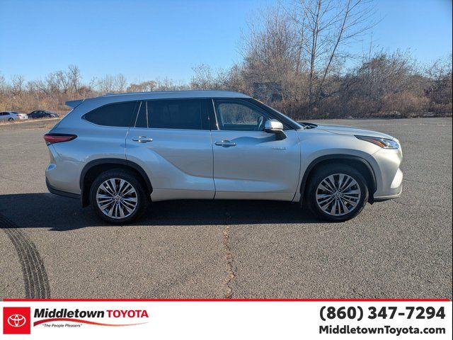 2021 Toyota Highlander Hybrid Platinum