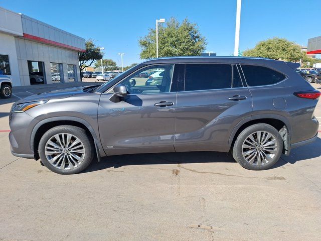 2021 Toyota Highlander Hybrid Platinum