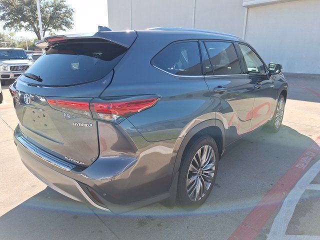 2021 Toyota Highlander Hybrid Platinum