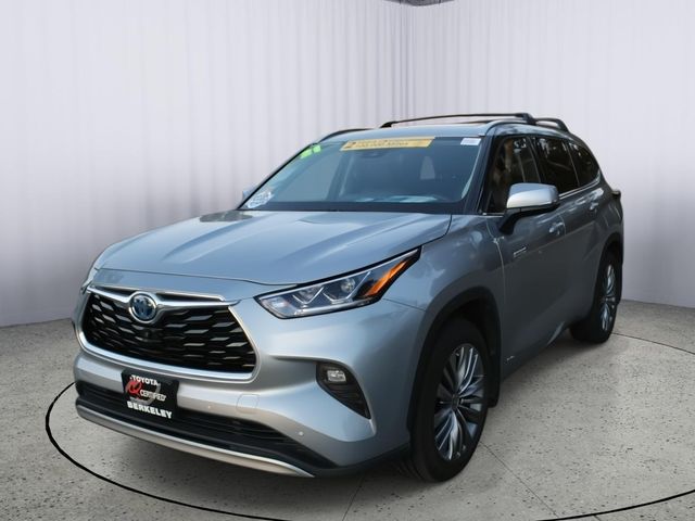 2021 Toyota Highlander Hybrid Platinum