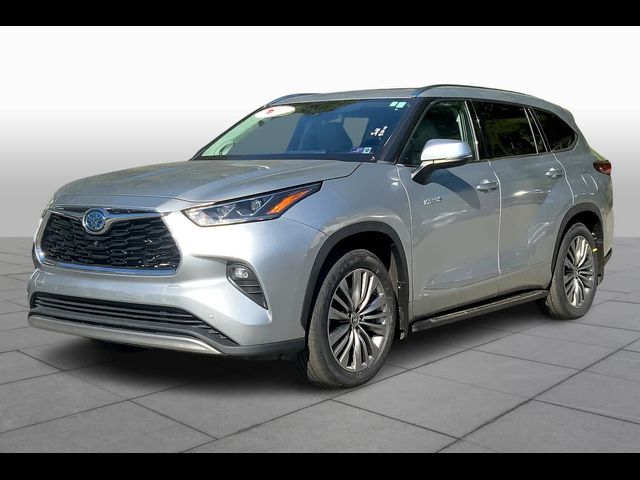 2021 Toyota Highlander Hybrid Platinum