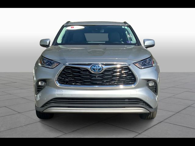 2021 Toyota Highlander Hybrid Platinum