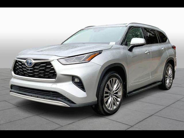 2021 Toyota Highlander Hybrid Platinum