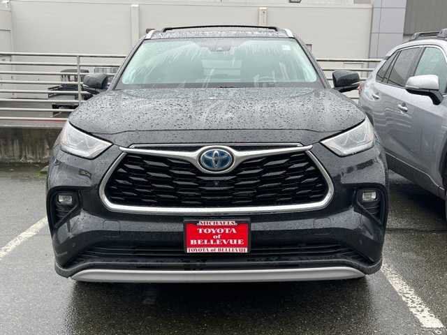 2021 Toyota Highlander Hybrid Platinum