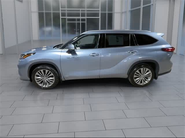 2021 Toyota Highlander Hybrid Platinum