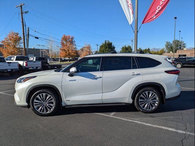 2021 Toyota Highlander Hybrid Platinum