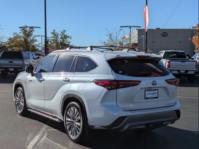 2021 Toyota Highlander Hybrid Platinum