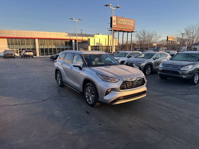 2021 Toyota Highlander Hybrid Platinum