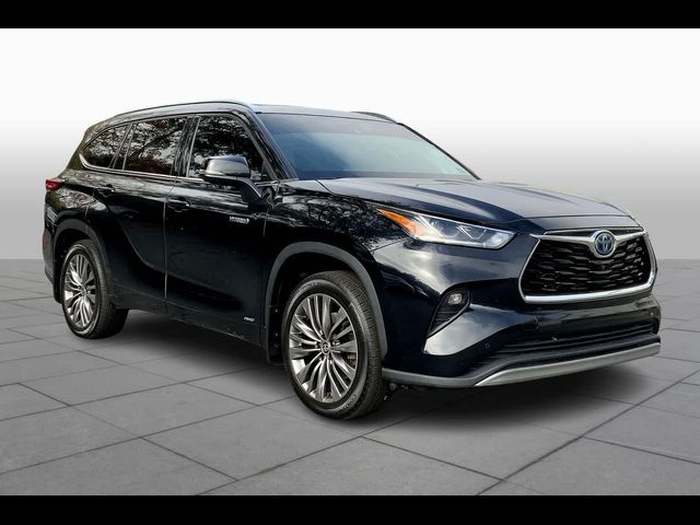 2021 Toyota Highlander Hybrid Platinum