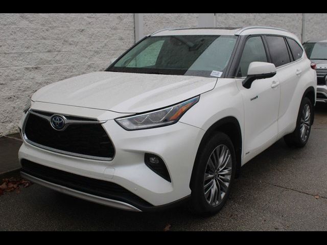 2021 Toyota Highlander Hybrid Platinum