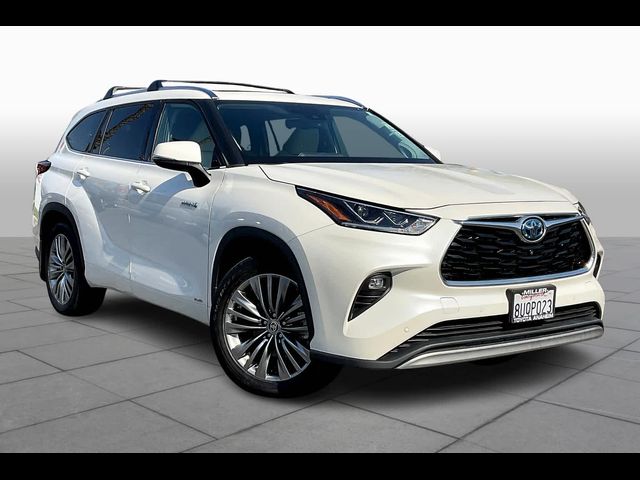 2021 Toyota Highlander Hybrid Platinum