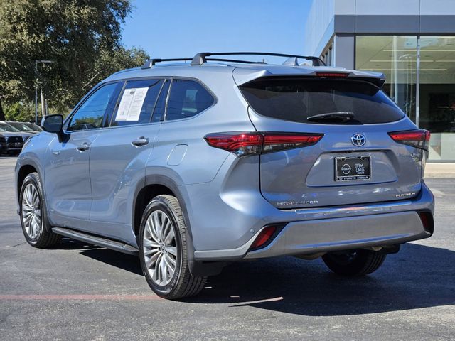 2021 Toyota Highlander Hybrid Platinum