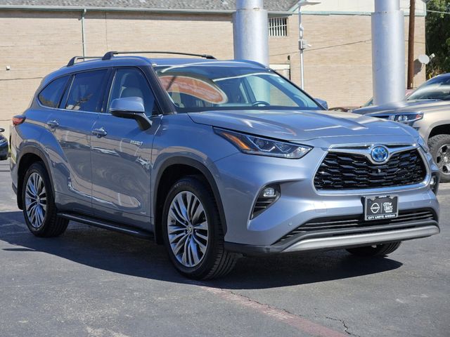 2021 Toyota Highlander Hybrid Platinum