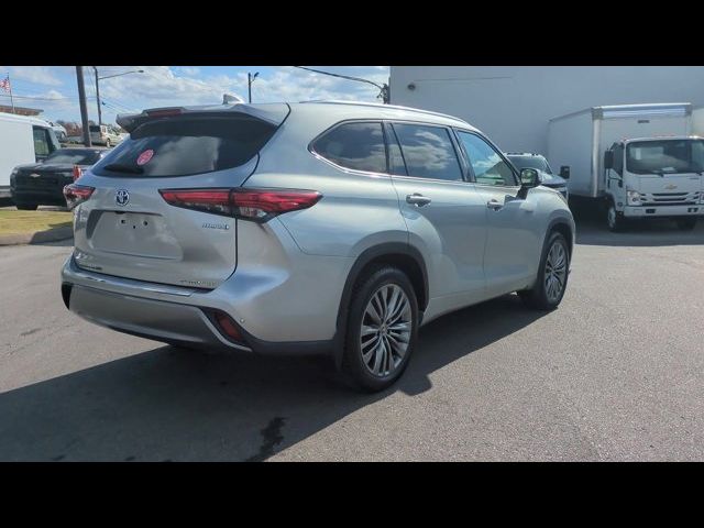 2021 Toyota Highlander Hybrid Platinum