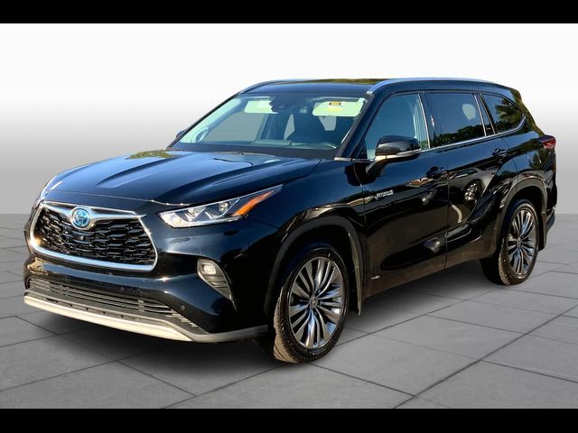 2021 Toyota Highlander Hybrid Platinum