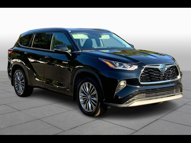 2021 Toyota Highlander Hybrid Platinum