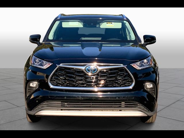 2021 Toyota Highlander Hybrid Platinum