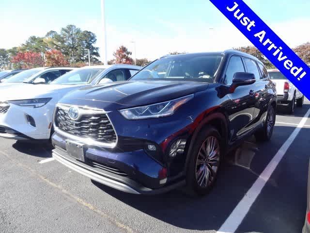 2021 Toyota Highlander Hybrid Platinum