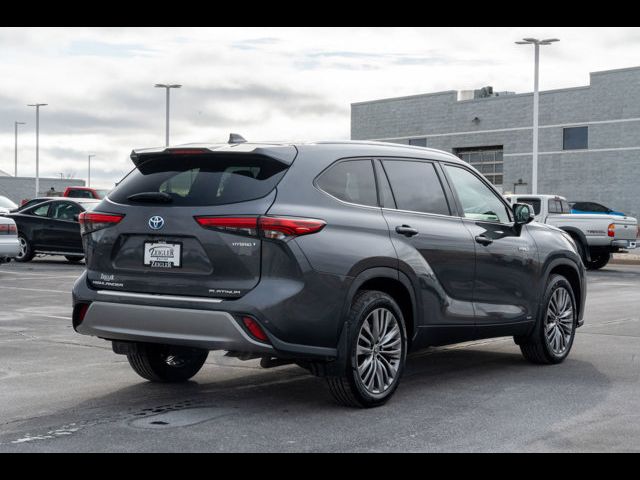 2021 Toyota Highlander Hybrid Platinum