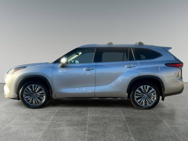 2021 Toyota Highlander Hybrid Platinum