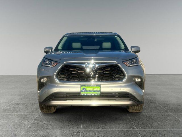 2021 Toyota Highlander Hybrid Platinum