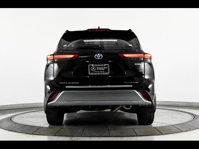 2021 Toyota Highlander Hybrid Platinum