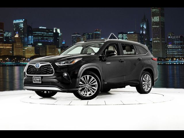 2021 Toyota Highlander Hybrid Platinum