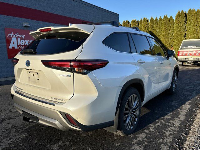 2021 Toyota Highlander Hybrid Platinum