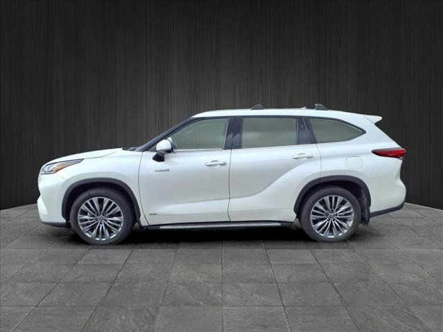 2021 Toyota Highlander Hybrid Platinum