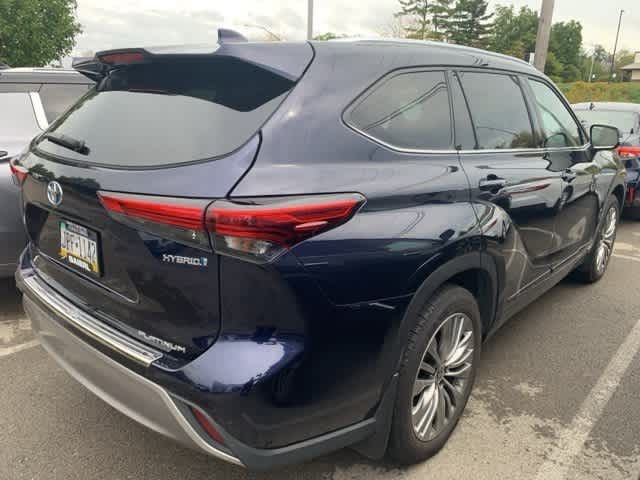 2021 Toyota Highlander Hybrid Platinum