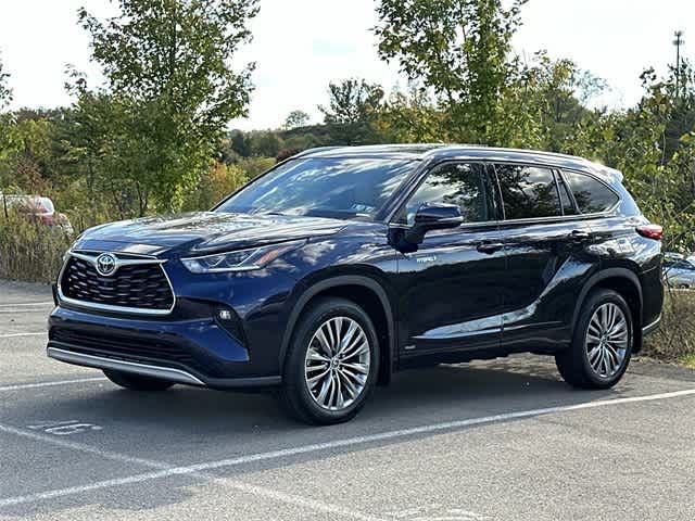 2021 Toyota Highlander Hybrid Platinum