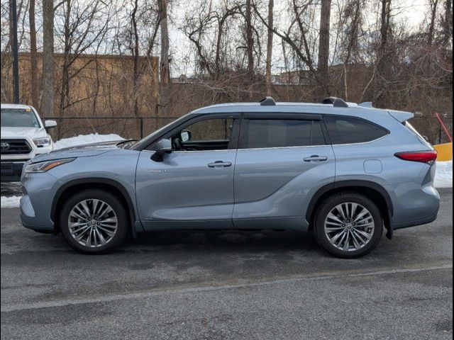 2021 Toyota Highlander Hybrid Platinum