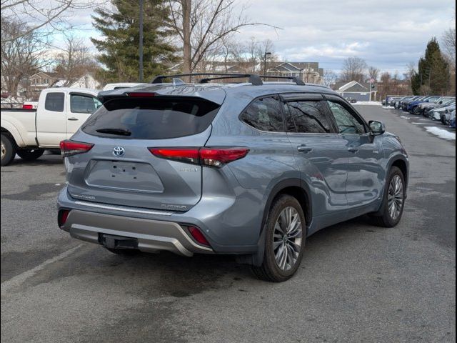 2021 Toyota Highlander Hybrid Platinum