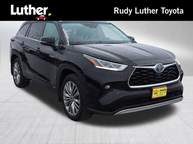 2021 Toyota Highlander Hybrid Platinum