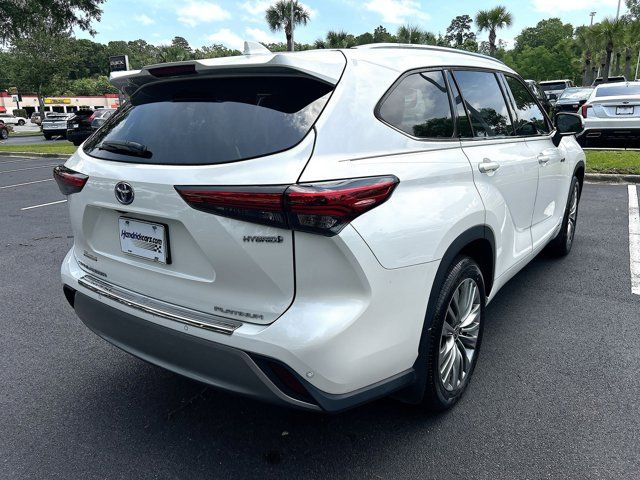 2021 Toyota Highlander Hybrid Platinum