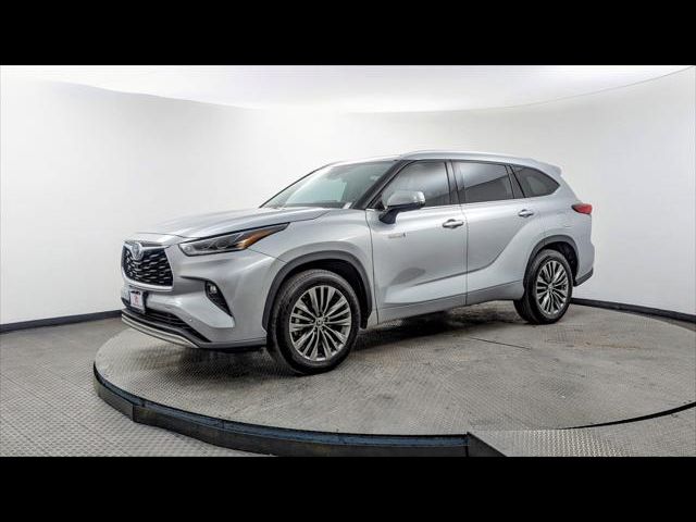 2021 Toyota Highlander Hybrid Platinum