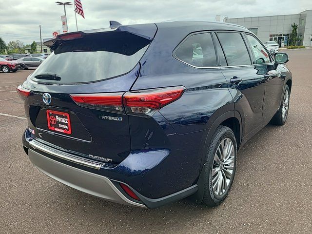 2021 Toyota Highlander Hybrid Platinum