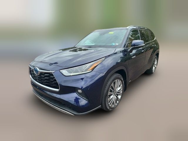 2021 Toyota Highlander Hybrid Platinum