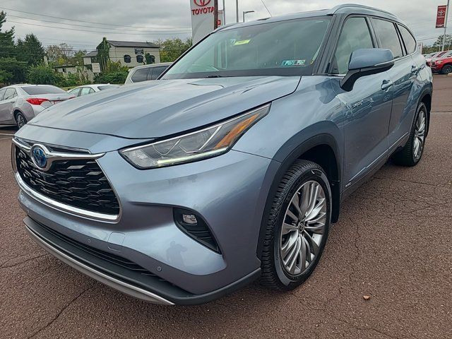 2021 Toyota Highlander Hybrid Platinum