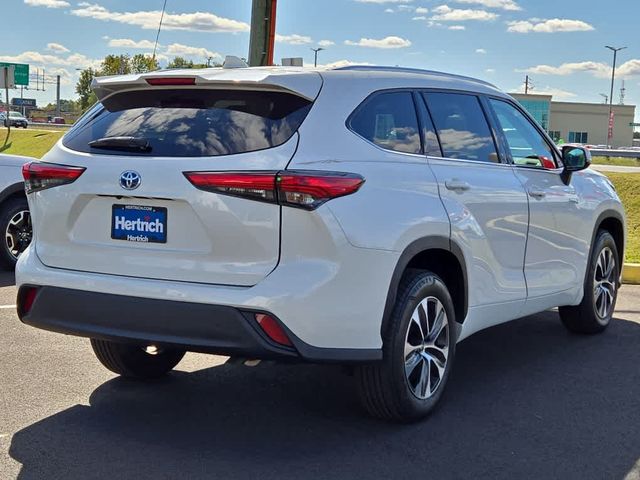 2021 Toyota Highlander Hybrid XLE