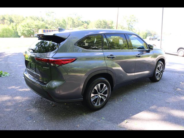 2021 Toyota Highlander Hybrid XLE